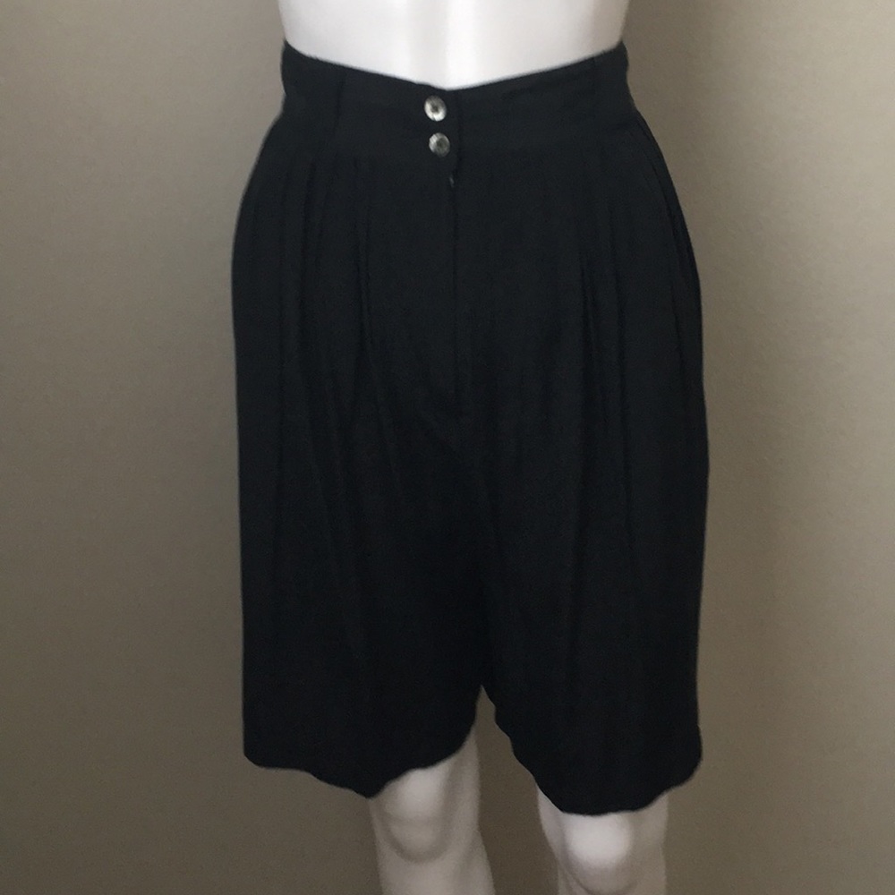 Vintage Highwaisted Flowy Bermudas